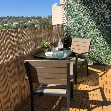 Esprit Provencal Proche De La Toulon